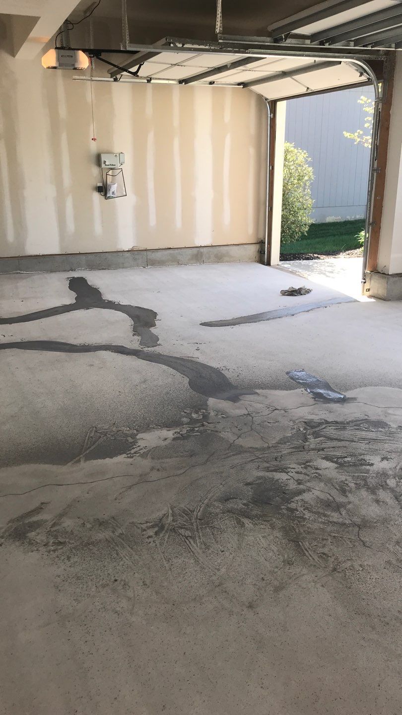 Garage using Silver Creek by Select Painting, Coatings & Garage Cabinets