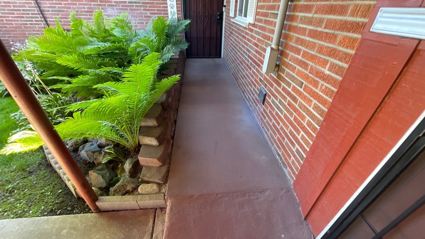 Patio Transformation using Echo 1/4" Chip by Croc Coatings, LLC