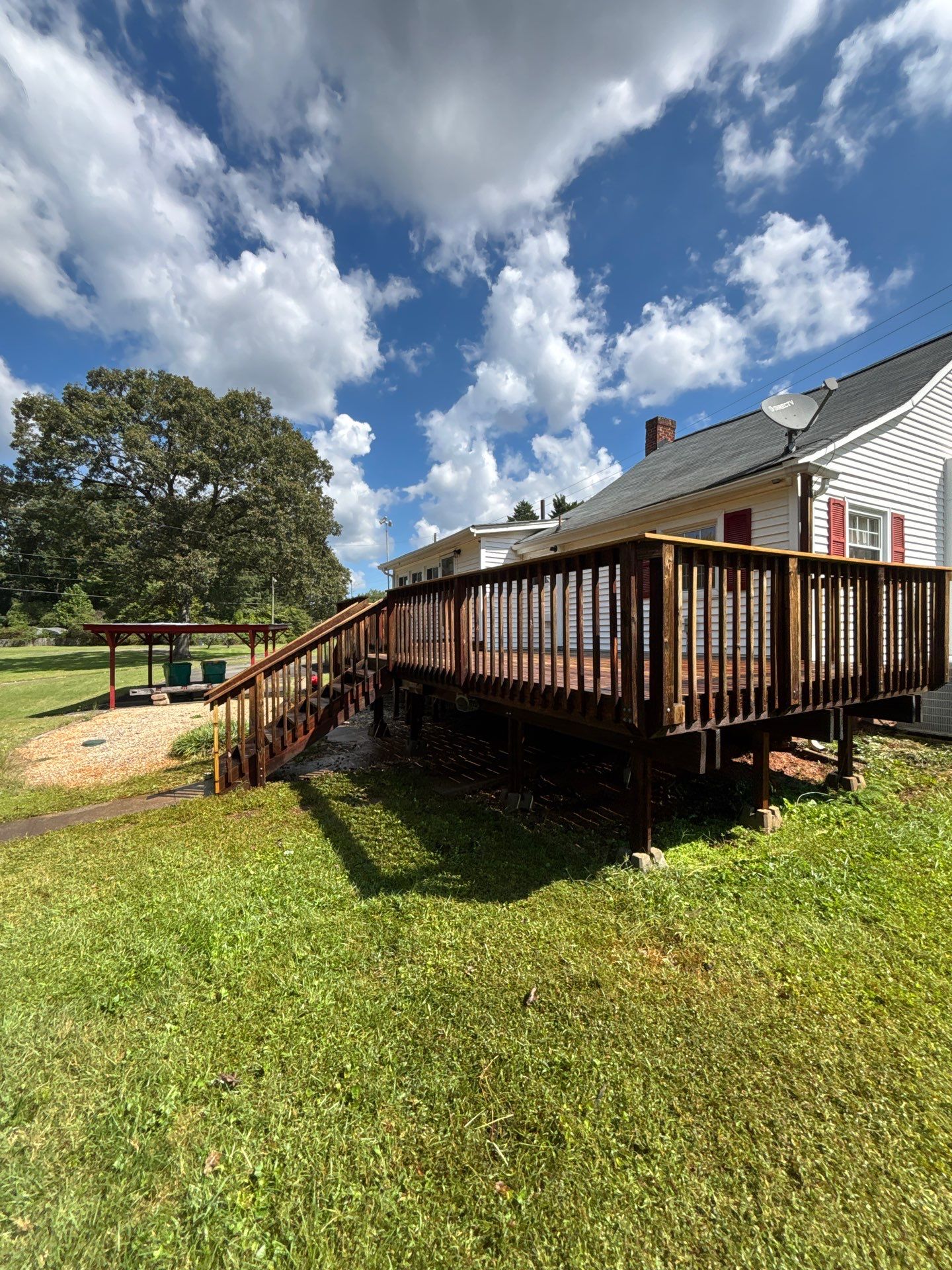 Wood Deck using Wood Sealant by DuraSeal