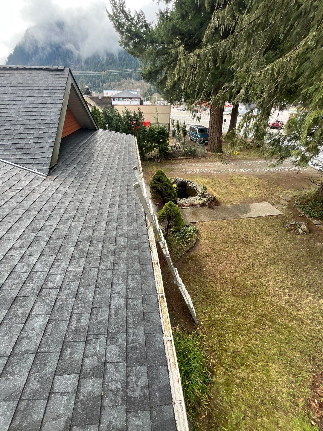 Residential Re-Roof using GAF Timberline HDZ Charcoal by Top Notch Roofing Inc