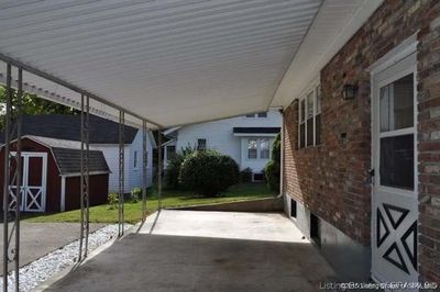 Emergency Service Tarping in Charlestown, IN