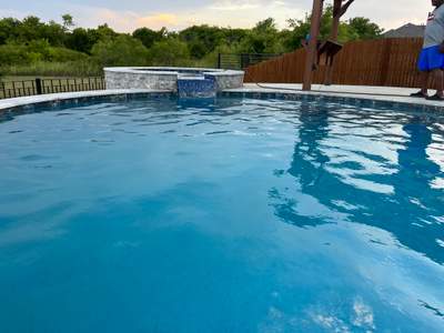 Freeform Pool with Tanning Ledge