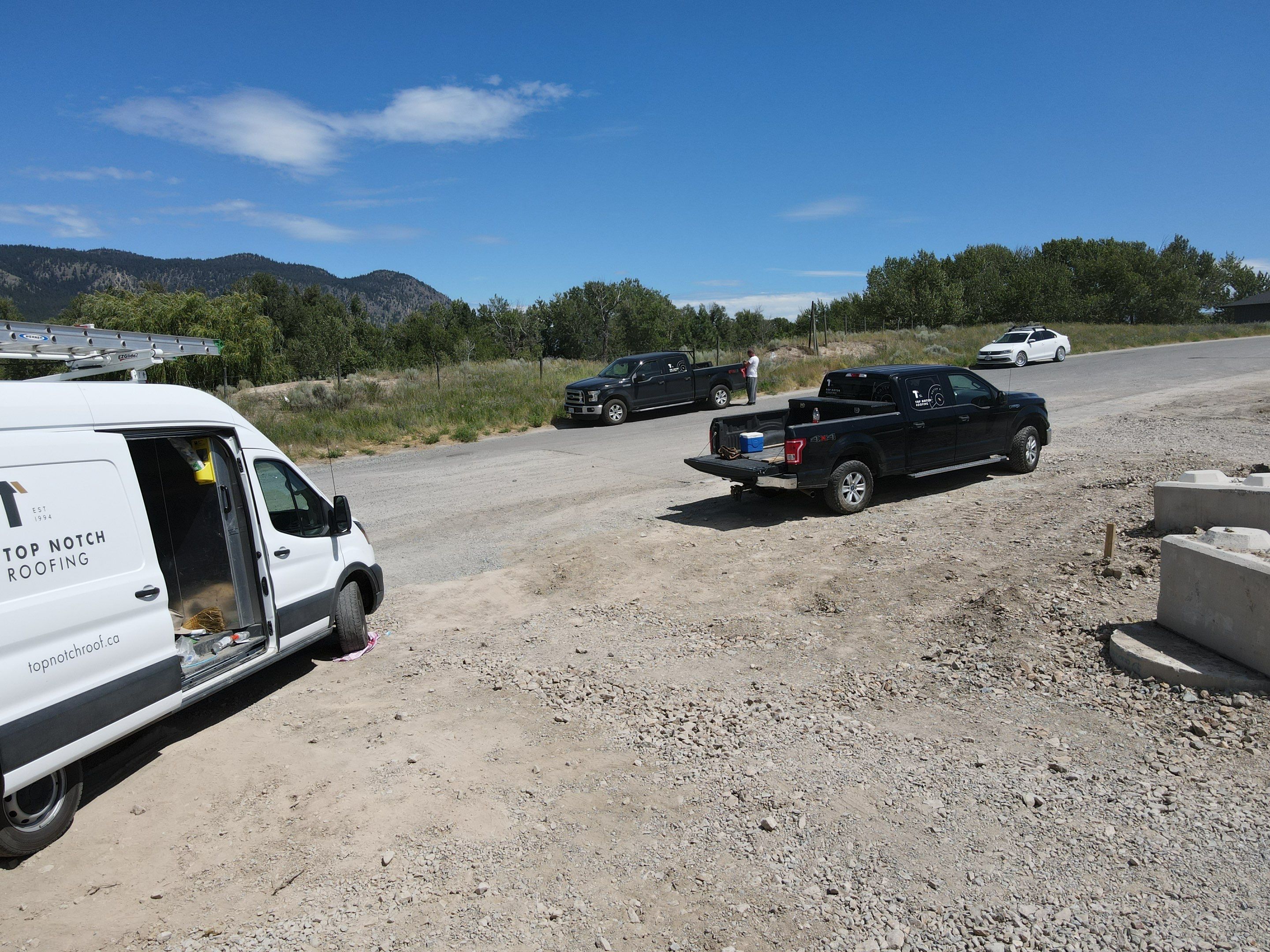 Residential Roofing Installation using OC Oakridge shingles by Top Notch Roofing Inc