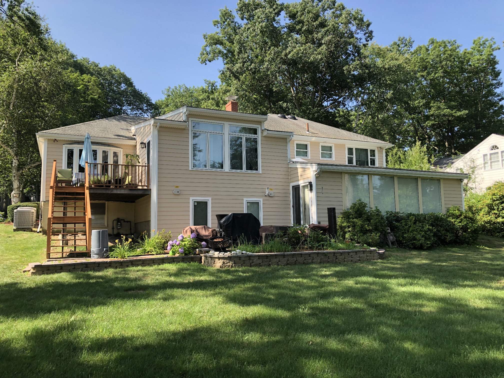 Siding Installation using Everlast Composite Siding by UBrothers Construction