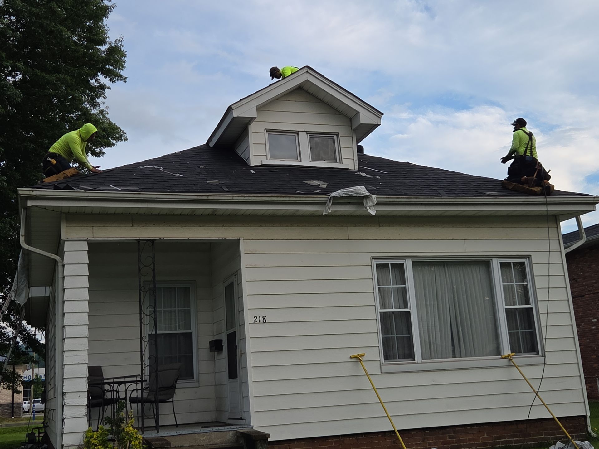 Residential Roofing Installation using Platinum Shield Roofing System from Mr. Roofer by Mr. Roofer