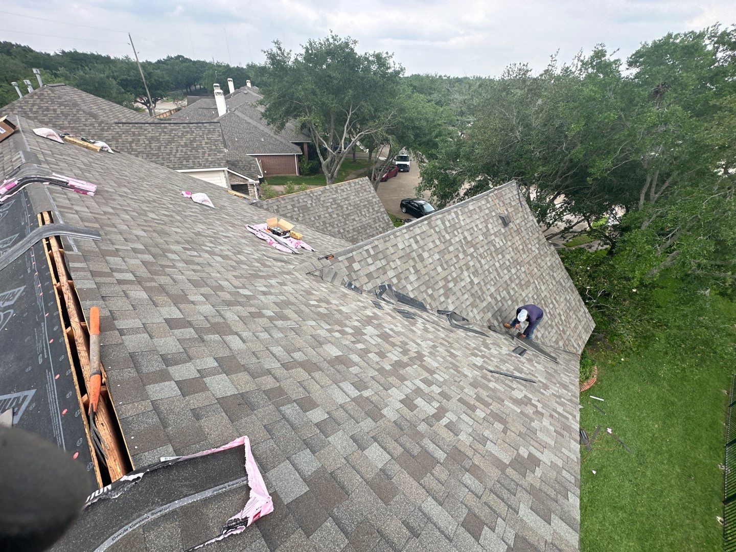 Residential Roofing Installation using Owen's Corning Duration (Lifetime) Shingles by Roof Repair Company