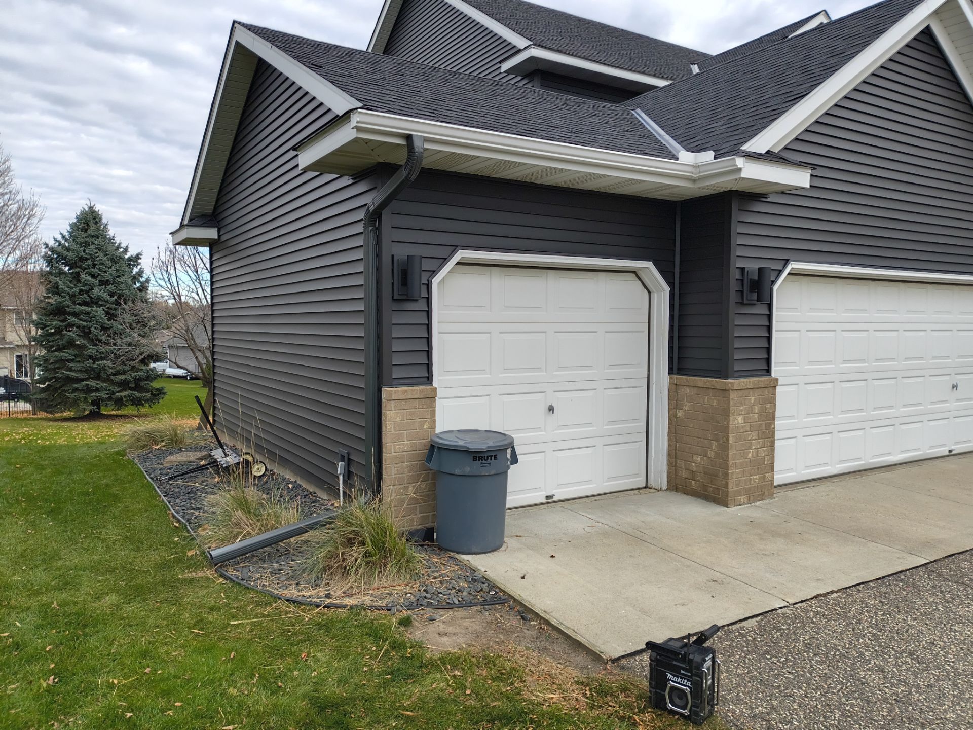 5-Inch White Gutters  – Delano, MN by Next Level Seamless Gutters / Exteriors Inc.