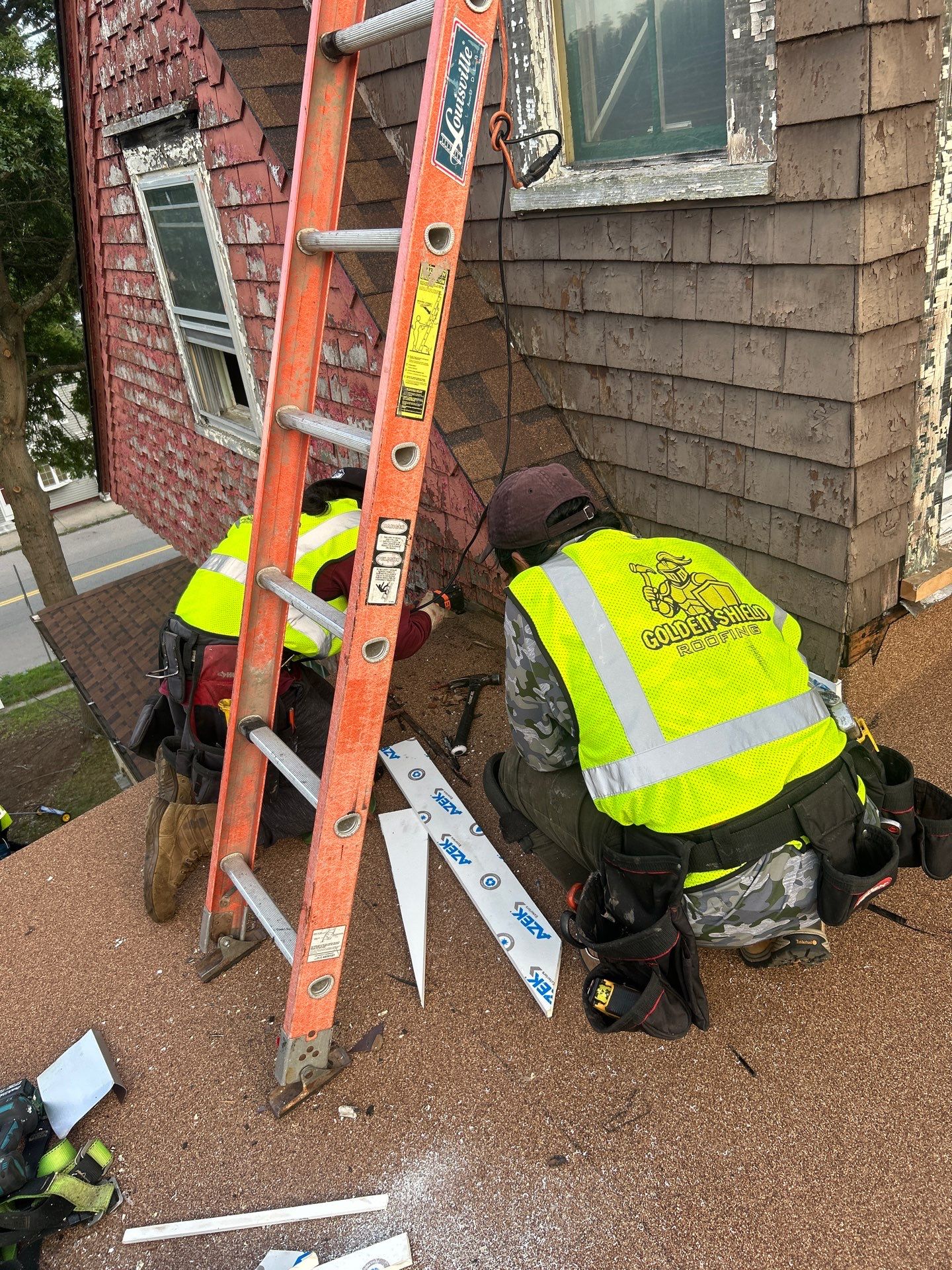 Atlas Pinnacle Pristine: Hickory in Norwich, Connecticut by Golden Shield Roofing