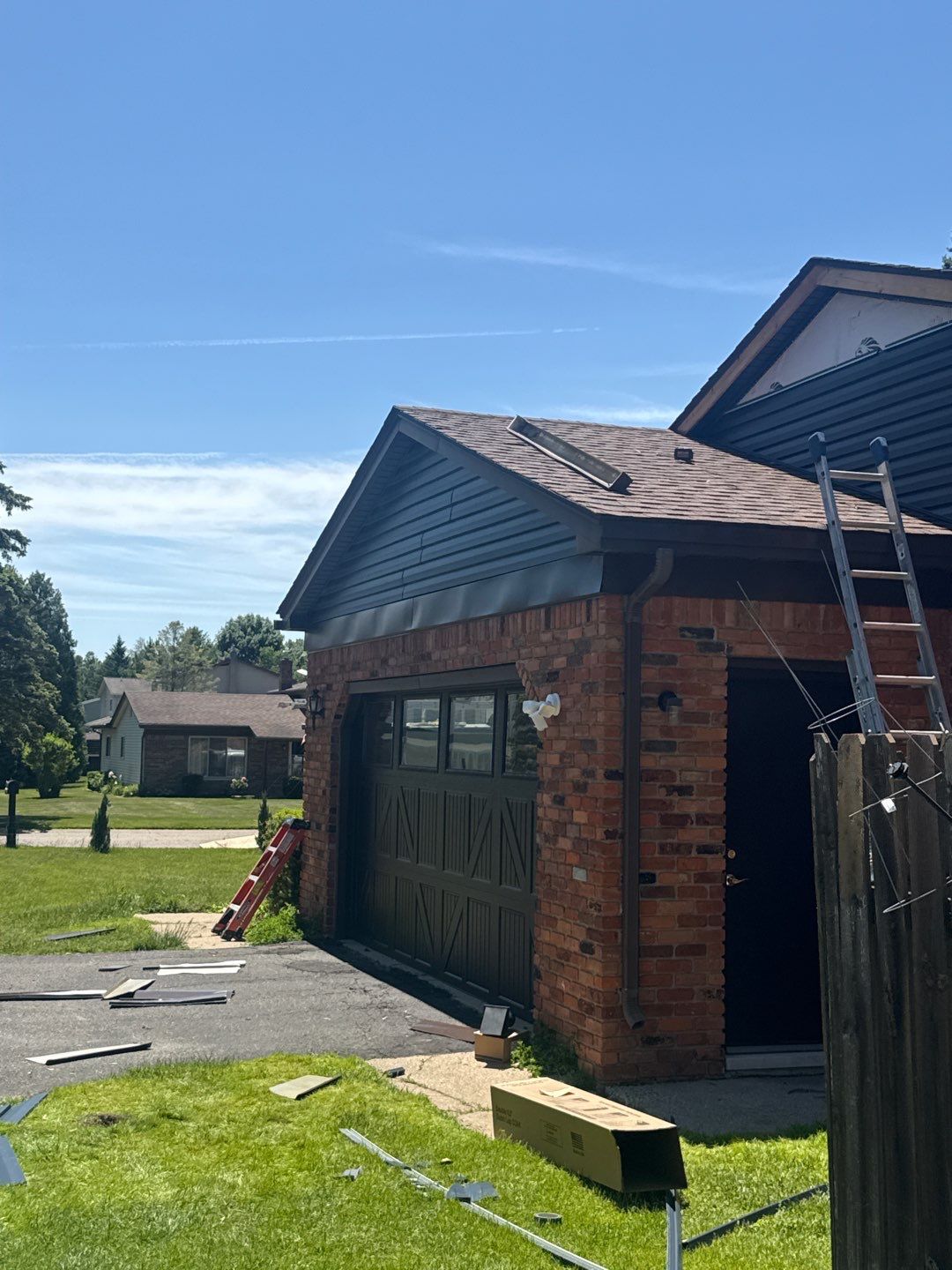 Siding Replacement using Alside Charter Oak D4.5" by 180 Contractors