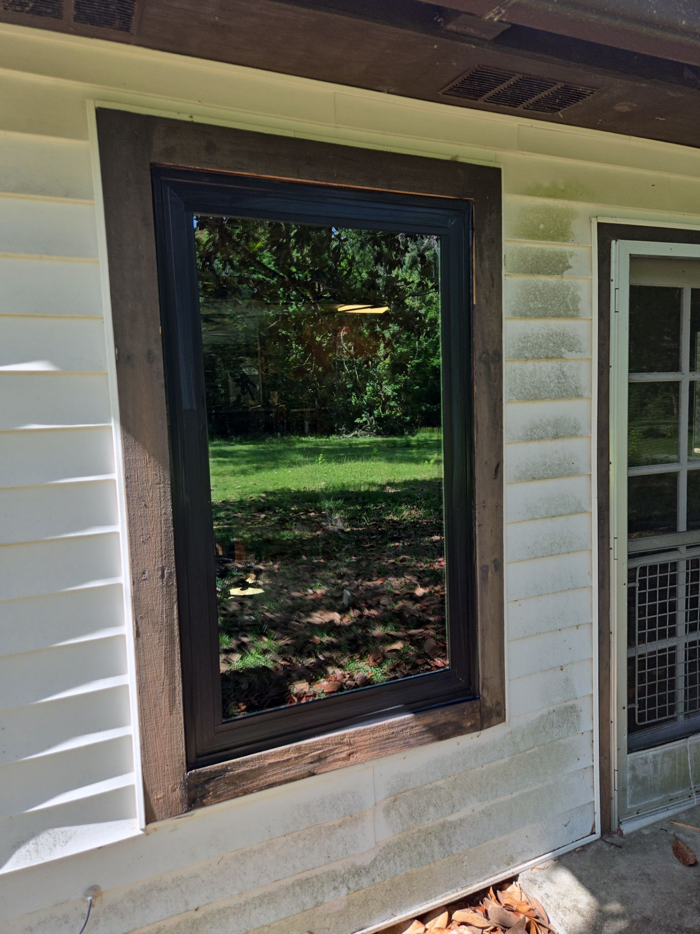 Residential Window Replacement and Custom Trim Installation in Chiefland by Windows & Doors Store