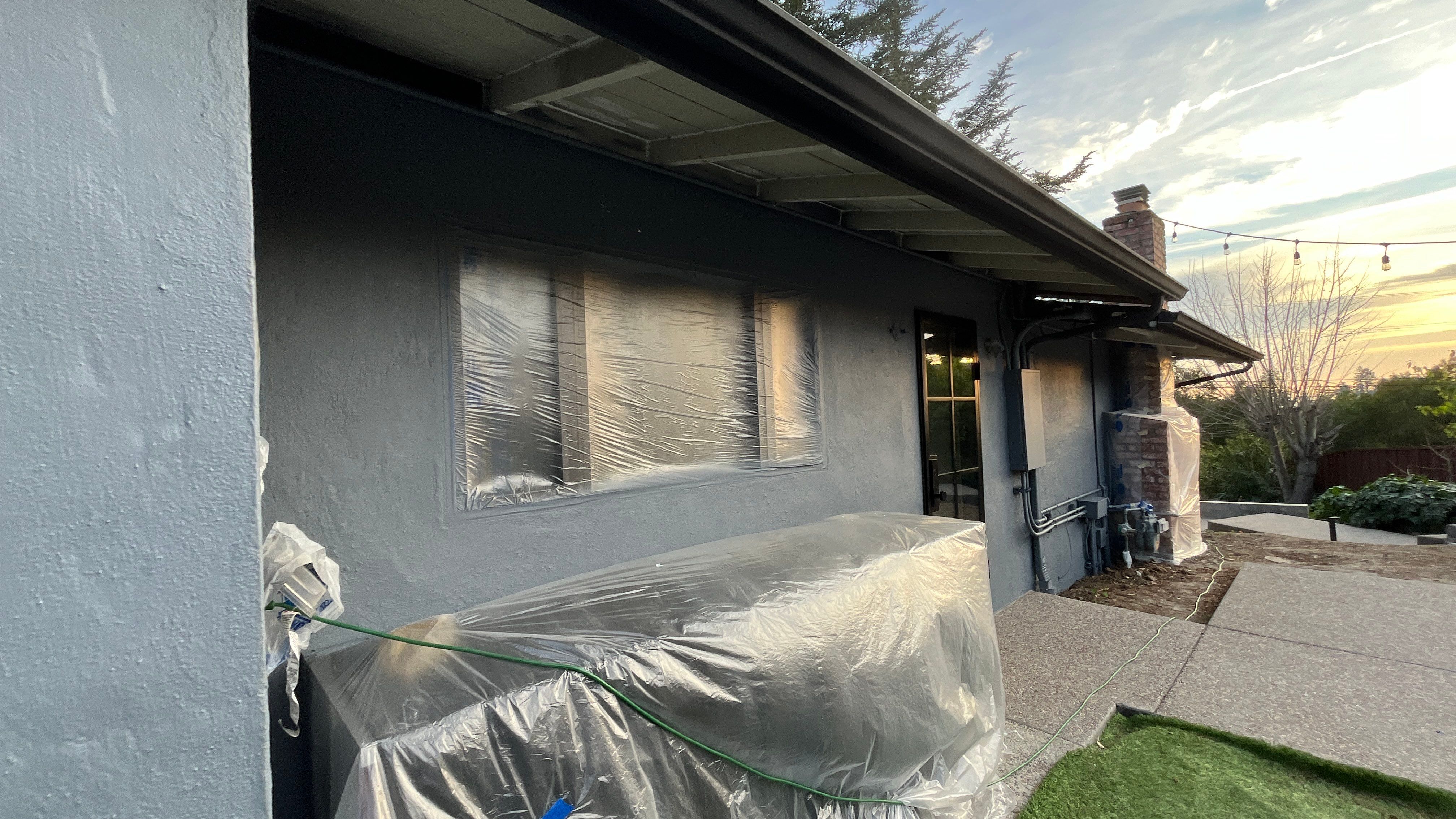 modern painting Exterior modern painting by Herrera’s Bay Area Painting inc.