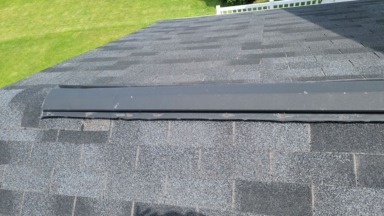 Brand: Atlas Pinnacle Color: Pristine Scotchgarde Copper Canyon Drip: White by Eagle Eye Roofing