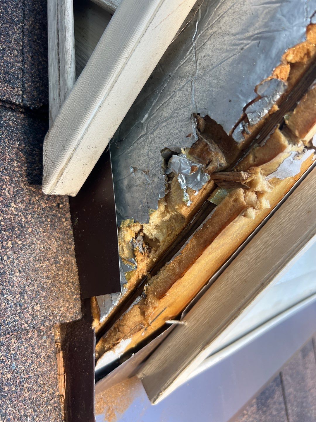 Vienna: Residential Roof Replacement with CertainTeed Landmark Designer Shingles in Burnt Sienna by RM Banning, Inc.