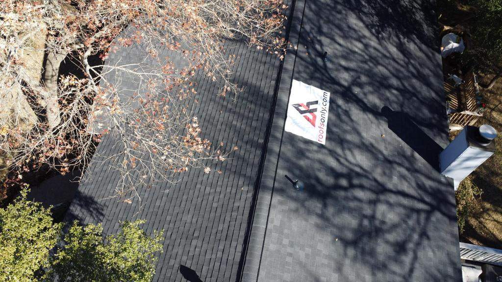 Onyx Black - Owens Corning TruDefinition Oakridge by RoofsOnly.com