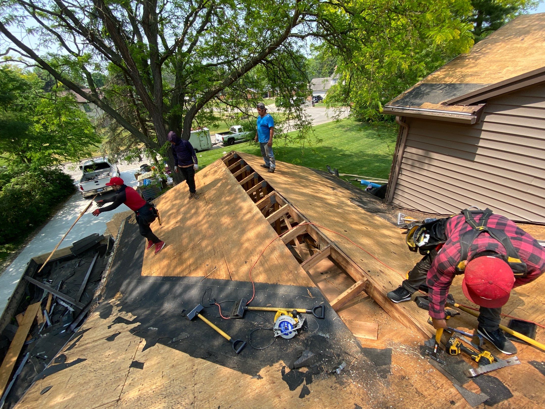 Roof Replacement using CertainTeed Landmark by 180 Contractors