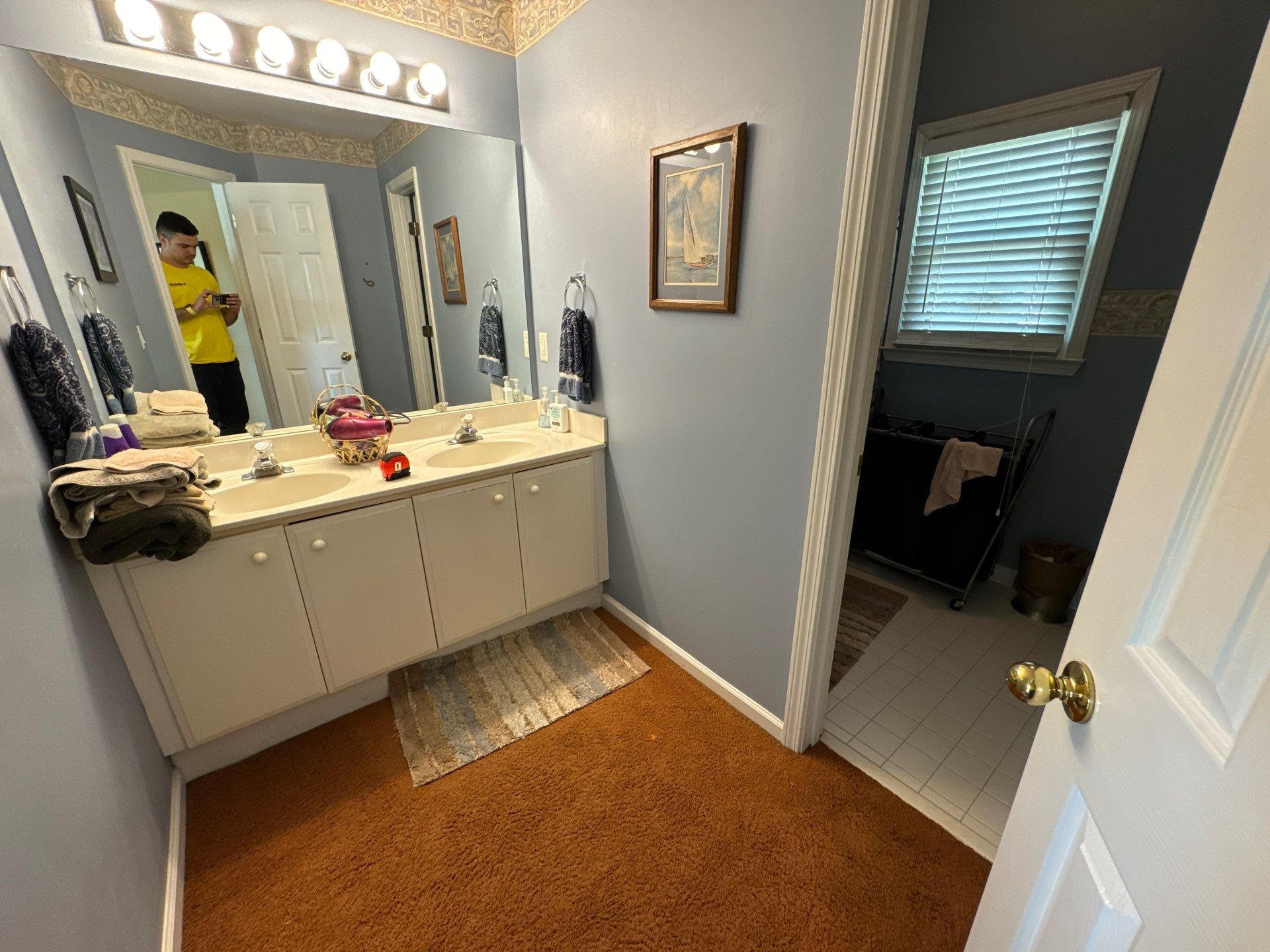 Hall bathroom renovation by Prudencio