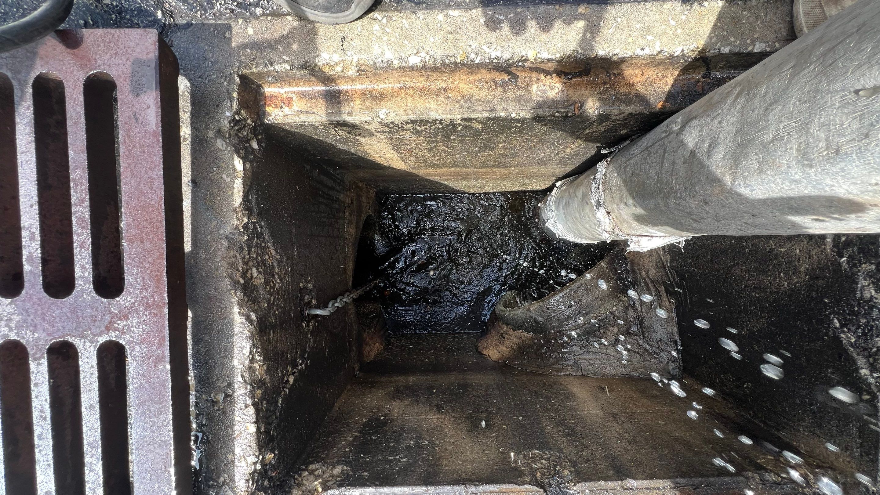 Estero Community Stormwater System Maintenance by APS Power & Water
