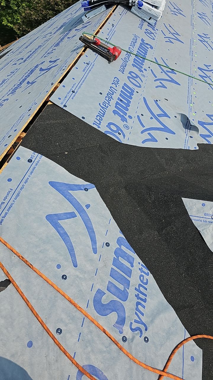 ATLAS PINNACLE COLOR: COASTAL GRANITE by Eagle Eye Roofing