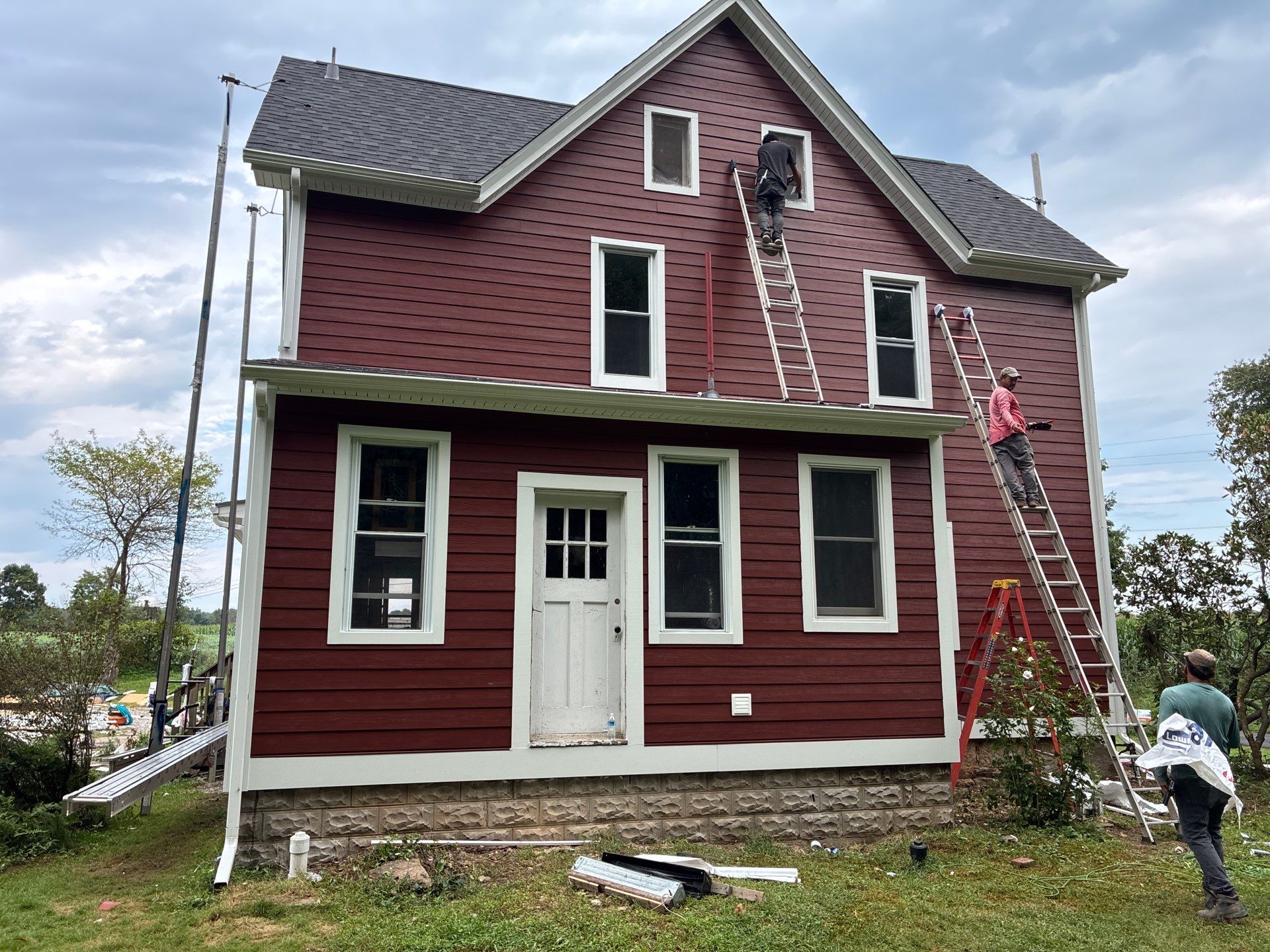Full House Siding Renovation and Exterior Repairs in Valencia, Pennsylvania by Ideal Siding Pittsburgh