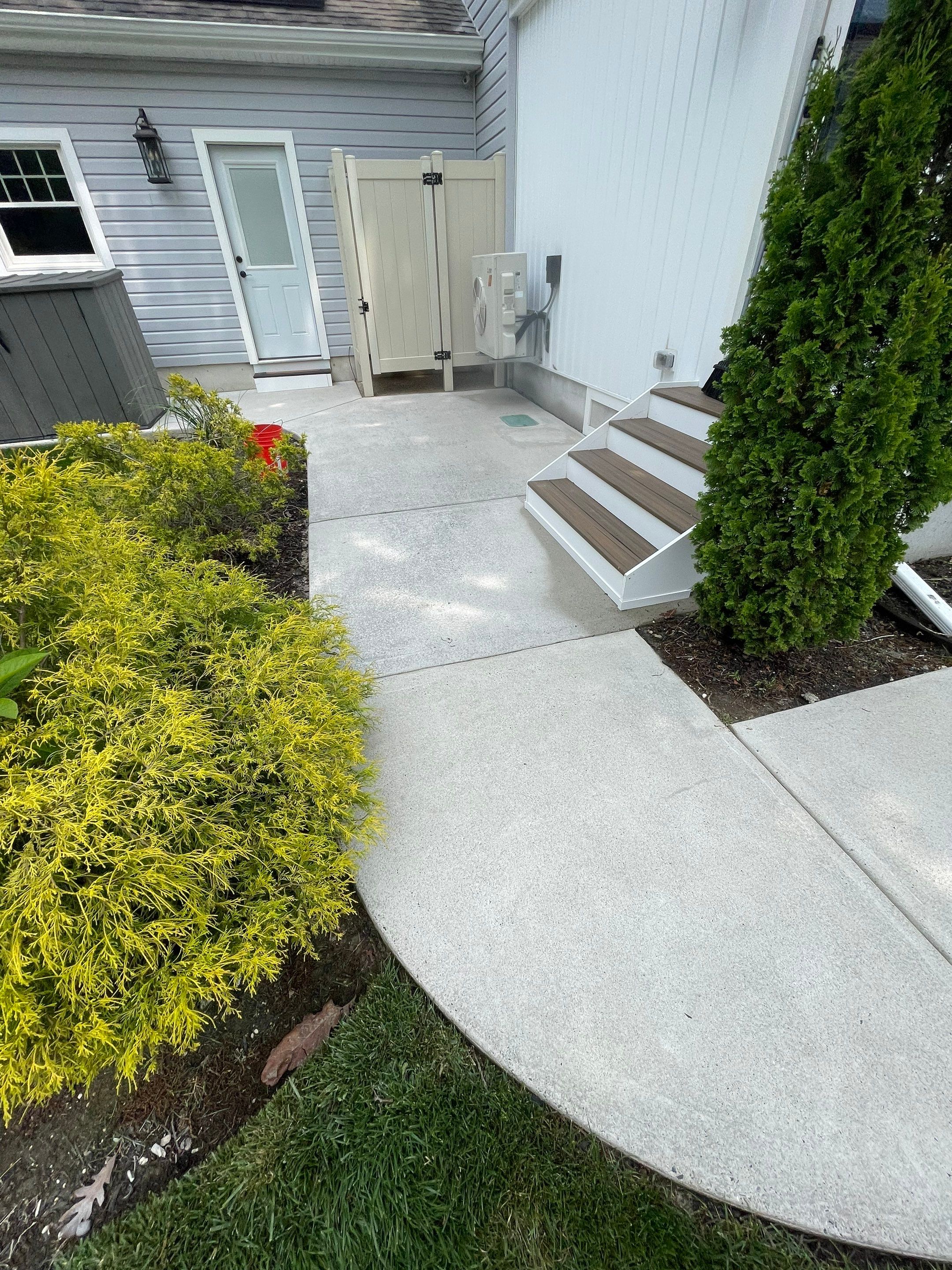 Concrete Cleaning by SJ Exterior
