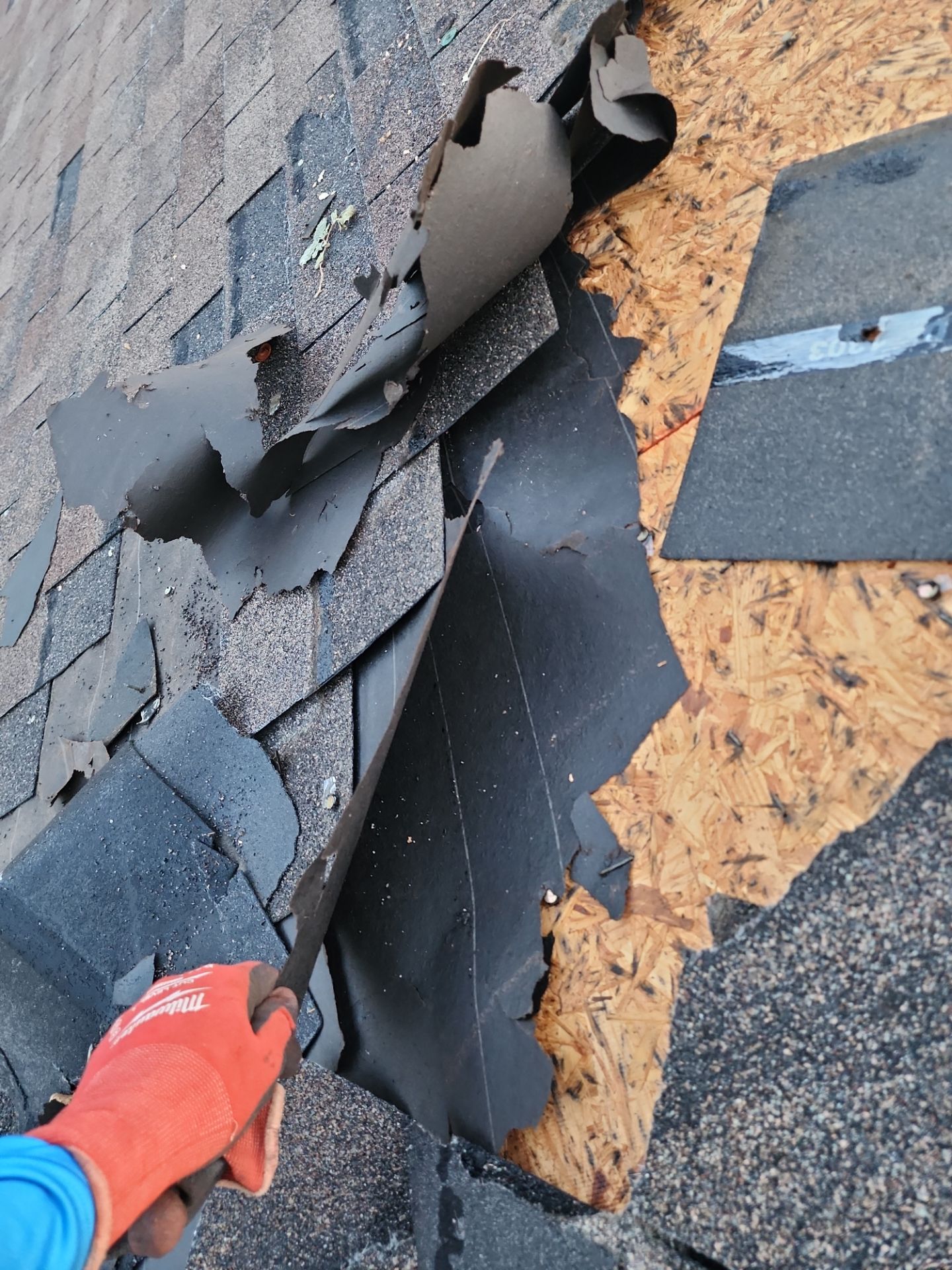 Residential Roofing Installation using Owen's Corning Duration (Lifetime) Shingles by Roof Repair Company