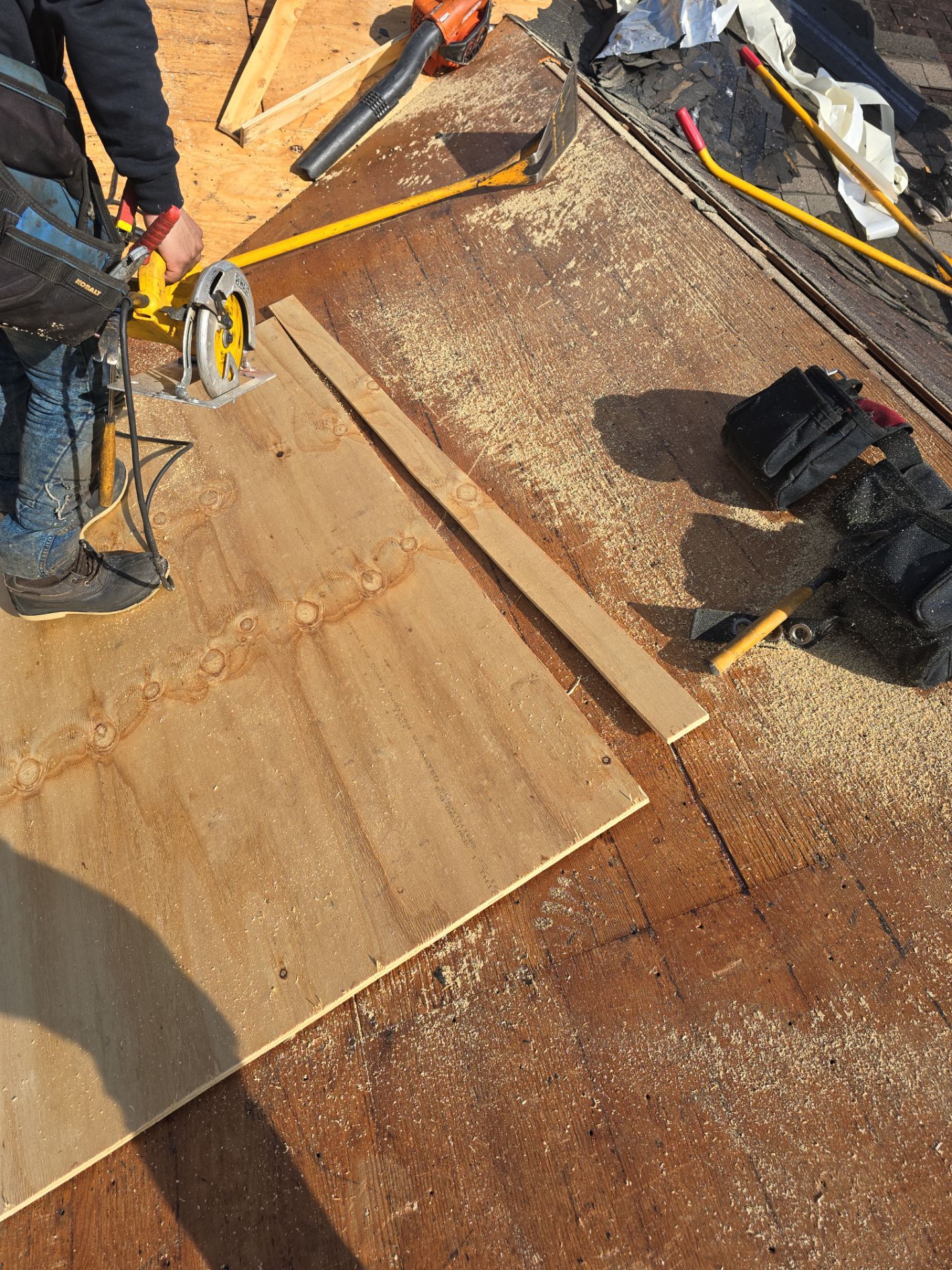 Residential Roofing Installation using Owens Corning Duration Driftwood Siding Installation Using Cedar Impressions Pacific Blue by A Plus Exterior