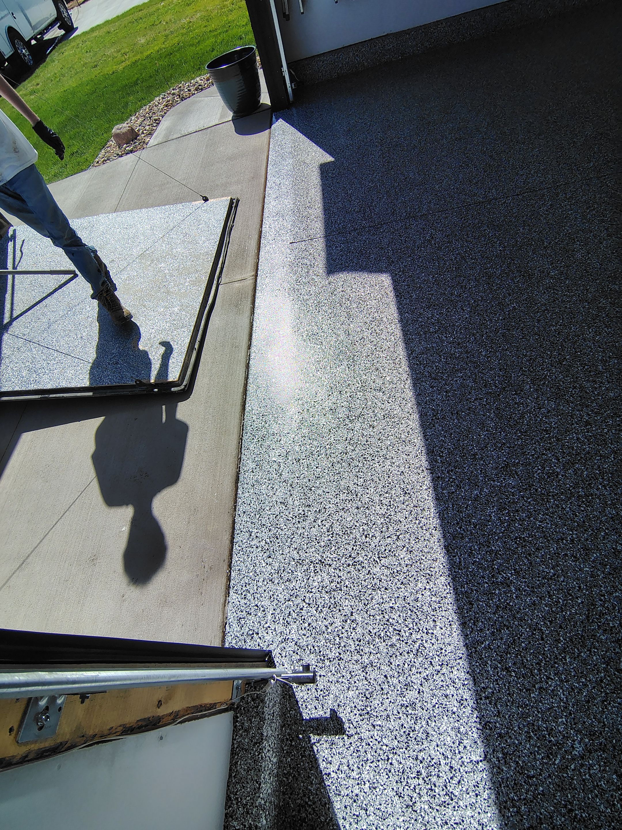 Decorative Flake Garage Floor Coating Installation in Tea, South Dakota by Select Painting, Coatings & Garage Cabinets