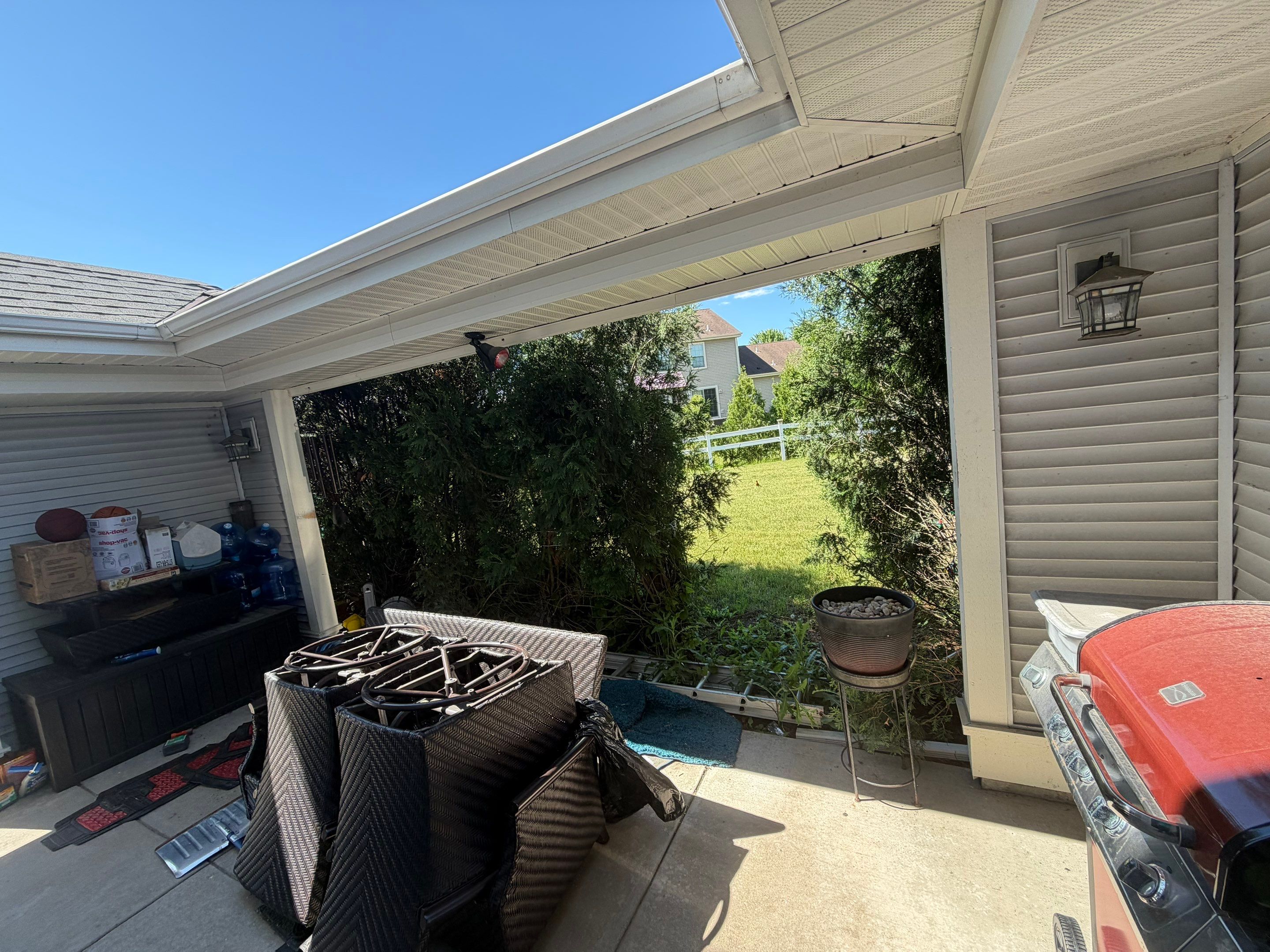 Vinyl Siding Replacement and Multi-Room Interior Renovation in Milwaukee by OCS Contracting Services