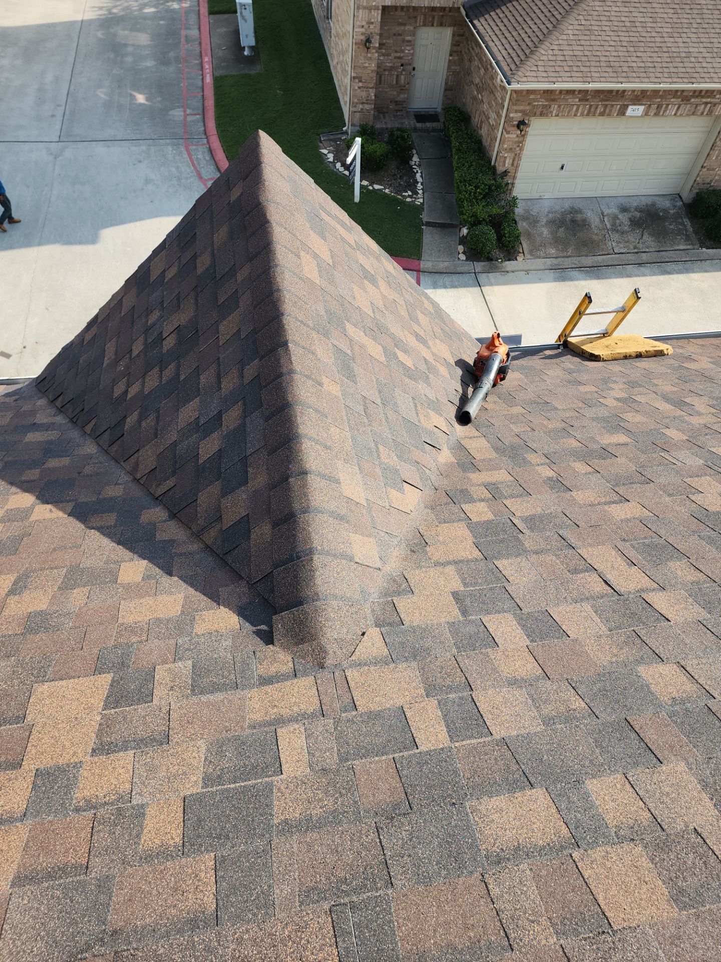 Residential Roofing Installation using Owen's Corning Duration (Lifetime) Shingles by Roof Repair Company