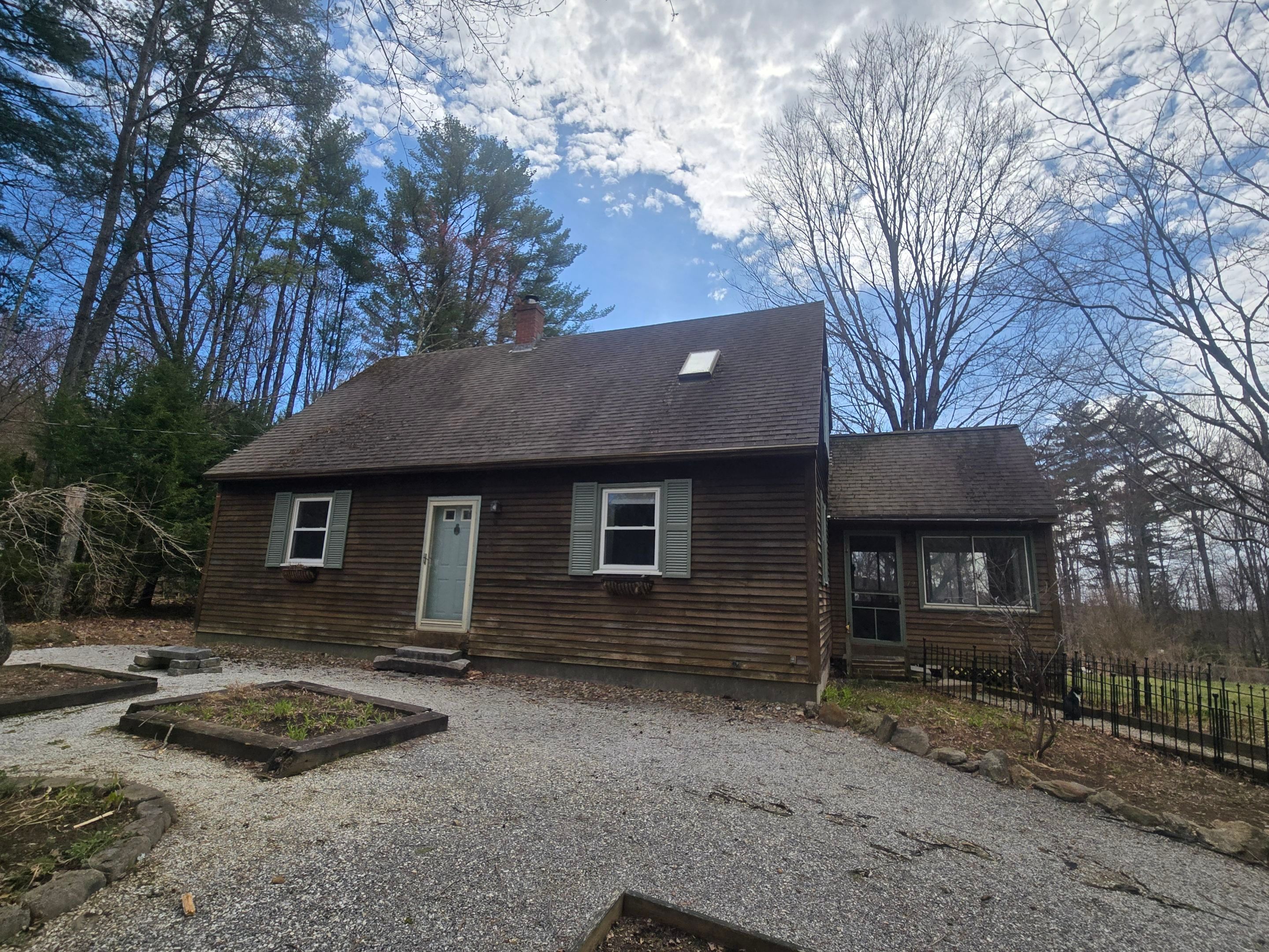 🏡 Full Roof Replacement & Chimney Reflash – Epsom, NH by Tall pine roofing