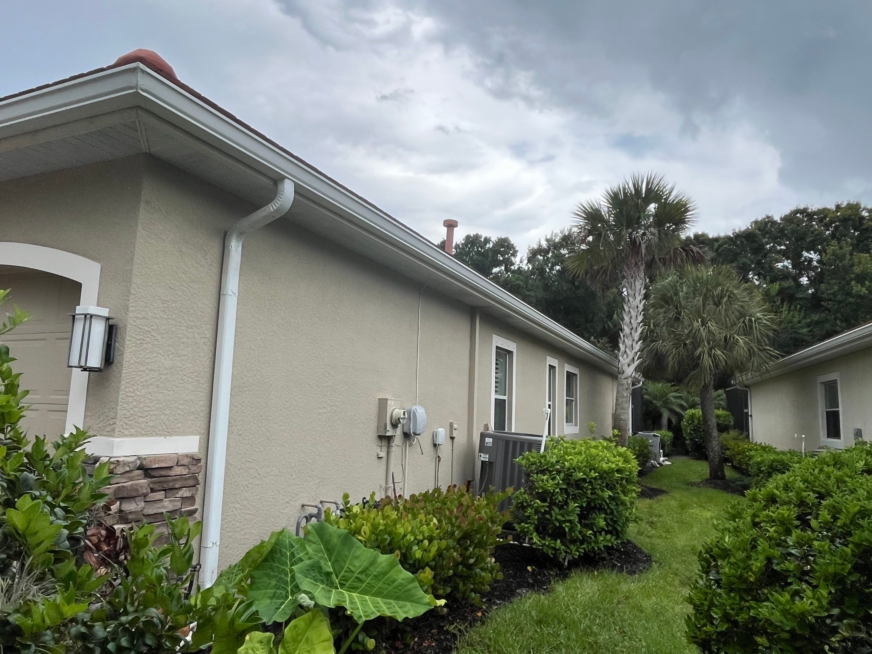 Seamless Gutters in Fort Myers FL by Gutter Professors