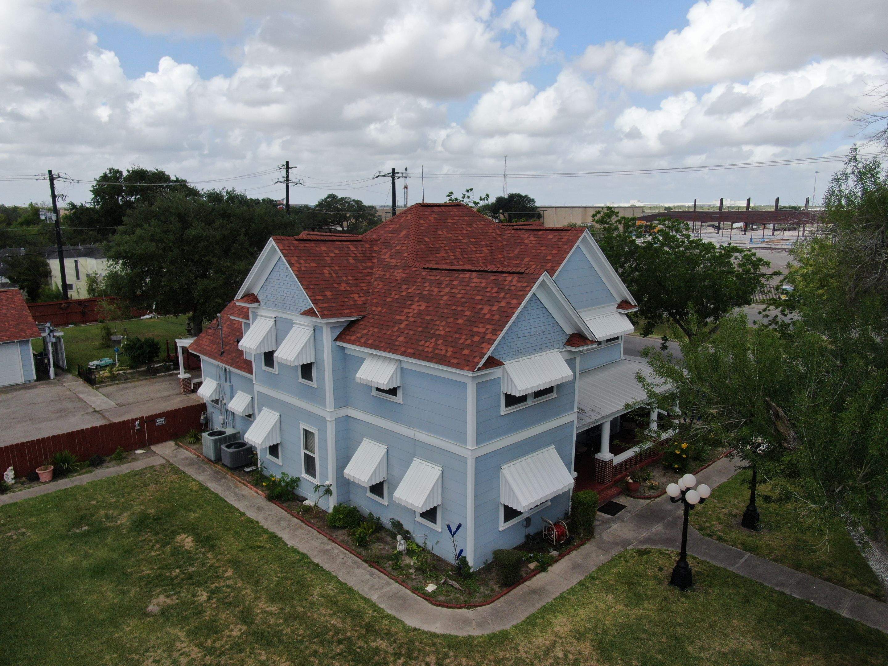 Sinton ShowStopper by Bayfront Roofing and Construction