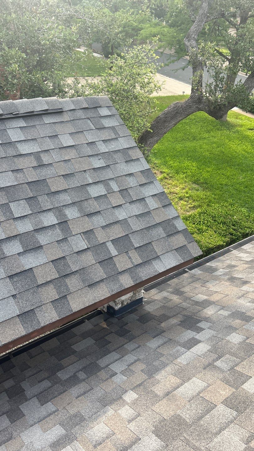 Williamsburg Gray - Owens Corning TruDefinition Duration by RoofsOnly.com