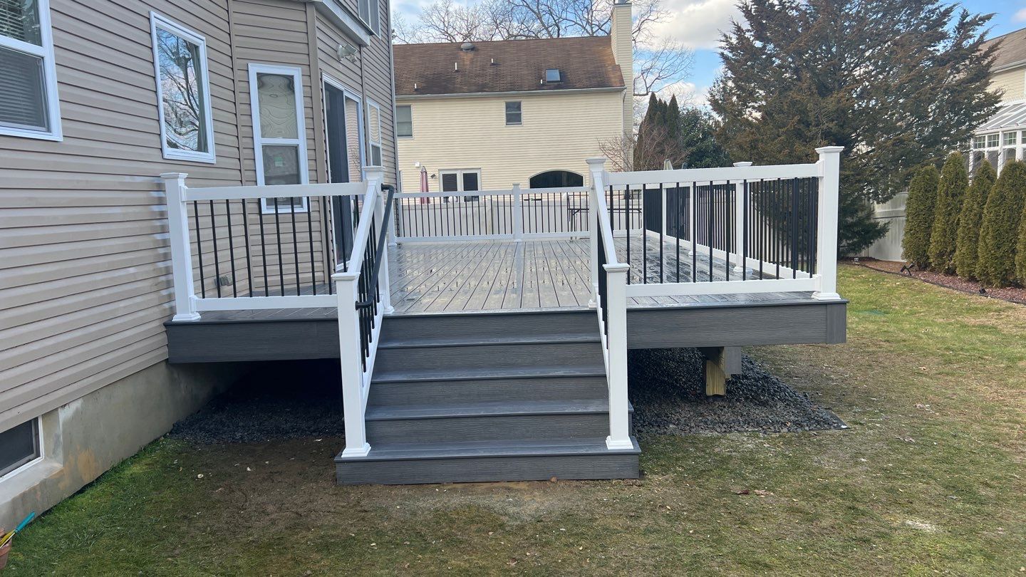 New Deck in Monroe by deck guardian