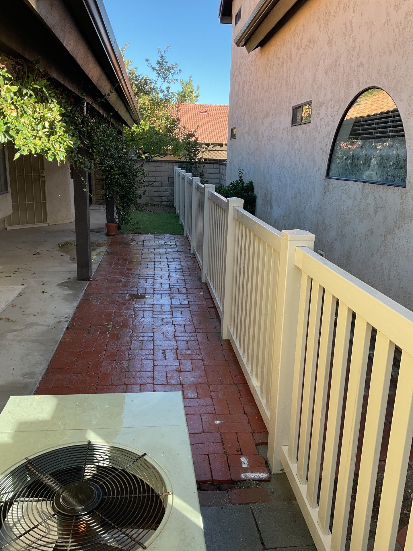Box Picket Fence using Vinyl by Fence Guys Inc.