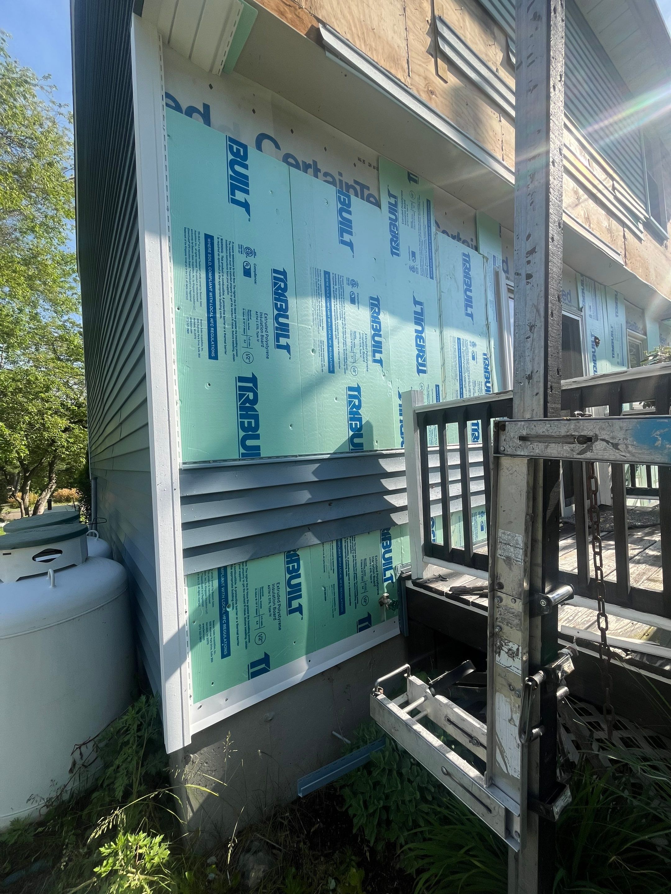 Siding renewal with Cert. Mainstreet D/4 clapboard Wedgewood Blue by DiGiorgi Roofing and Siding Inc