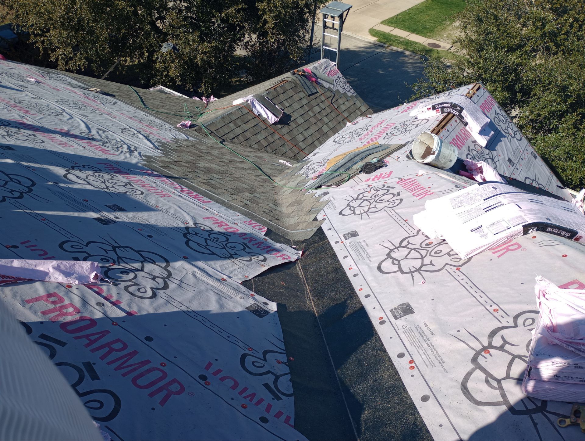 Residential Roofing Installation using Owen's Corning Duration (Lifetime) Shingles by Roof Repair Company