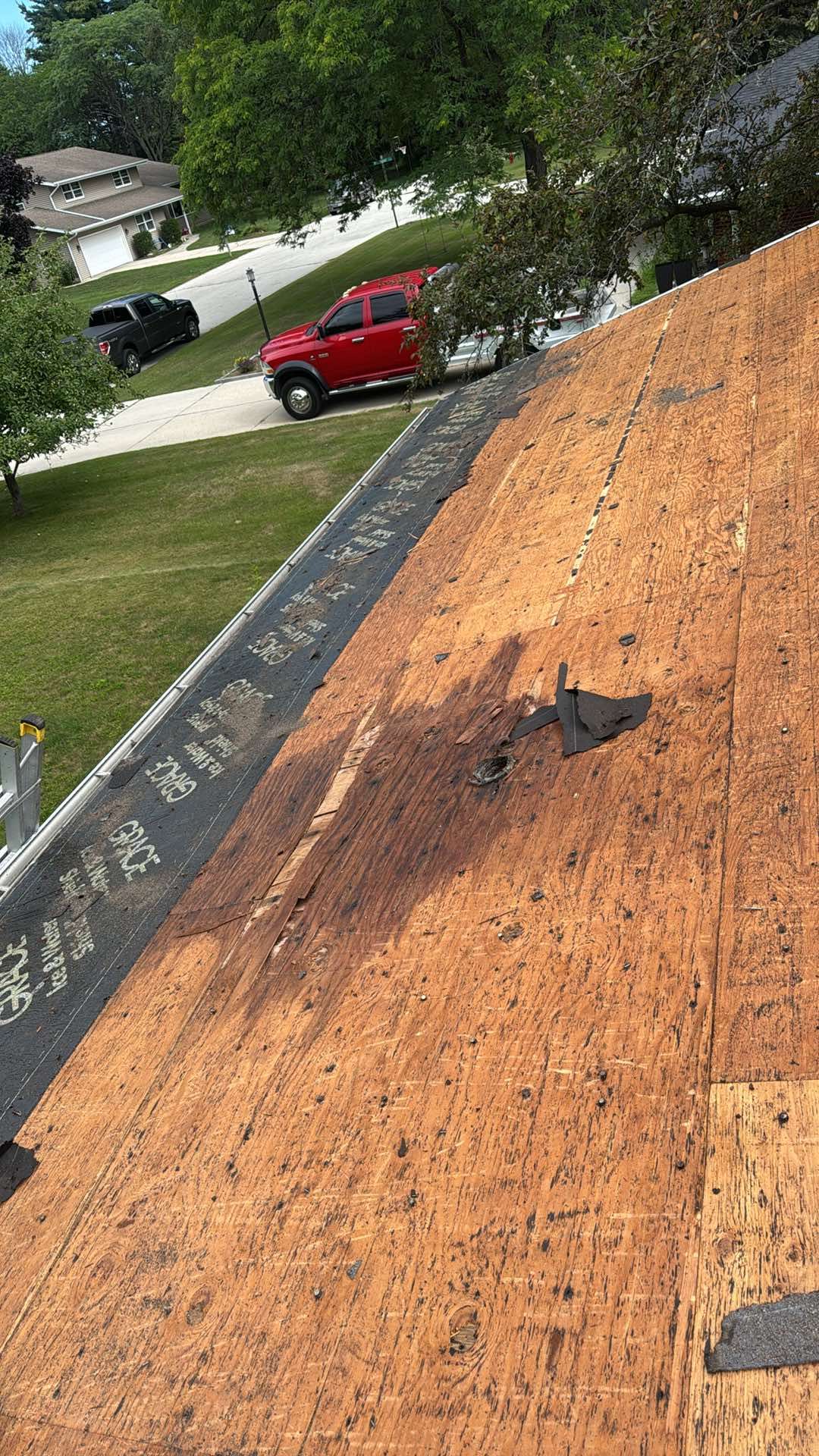 Roberts Home  by Gellings Roofing & Siding