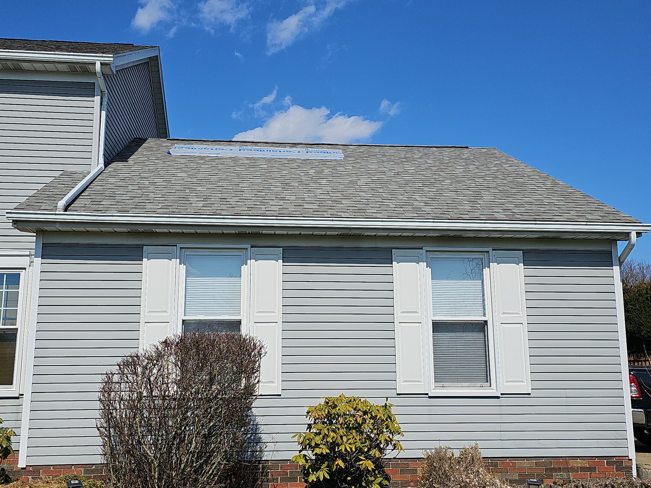 ATLAS PINNACLE HP W/SCOTCHGARD HEARTHSTONE  by Eagle Eye Roofing