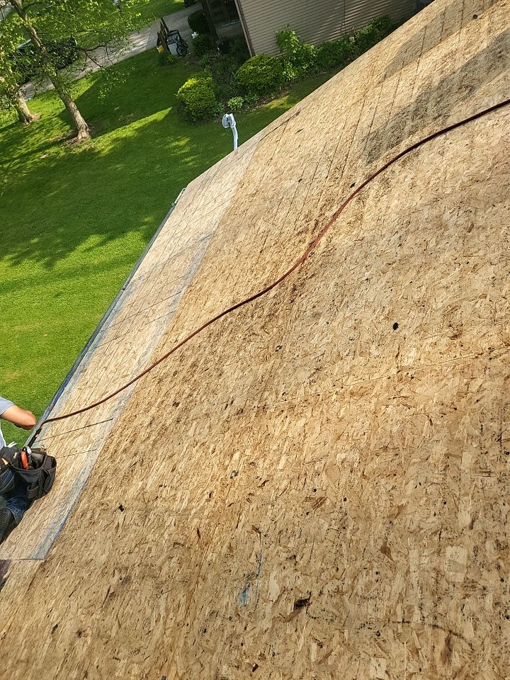 ATLAS PINNACLE COLOR: BLACK SHADOW by Eagle Eye Roofing