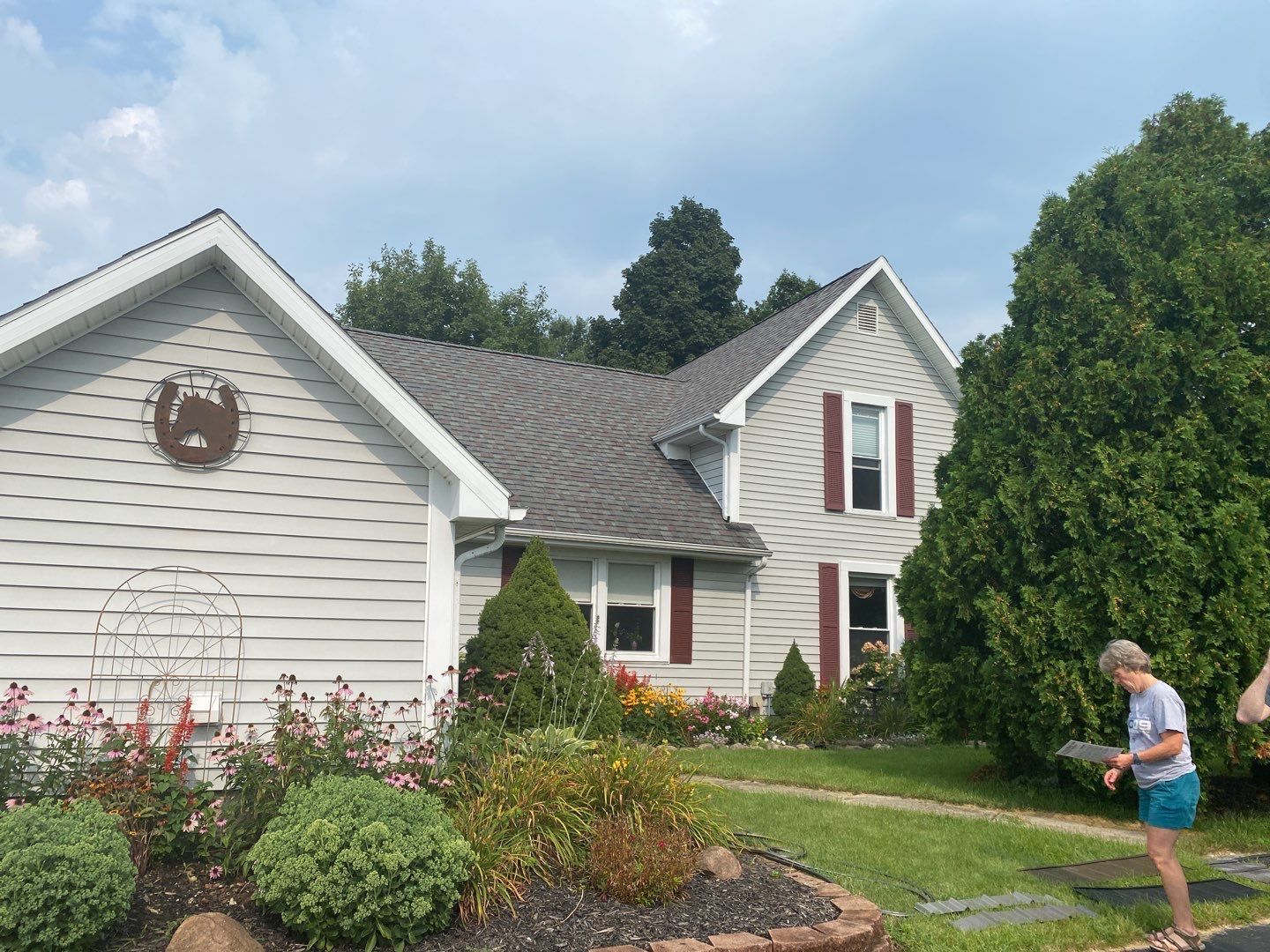Residential Roofing Installation using Vic West Nothridge Slate by 4Ever Metal Roofing