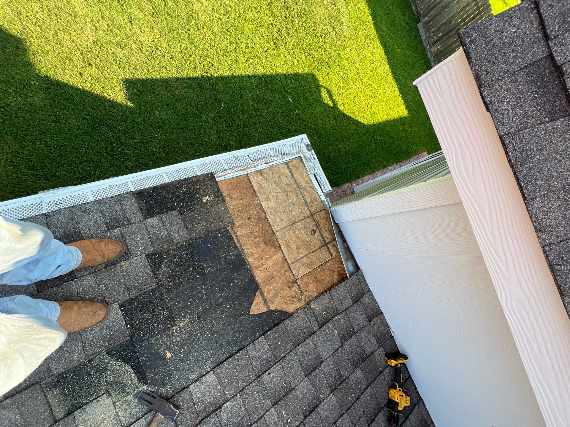 Hail Damage using Owen's Corning Duration (Lifetime) Shingles by Roof Repair Company