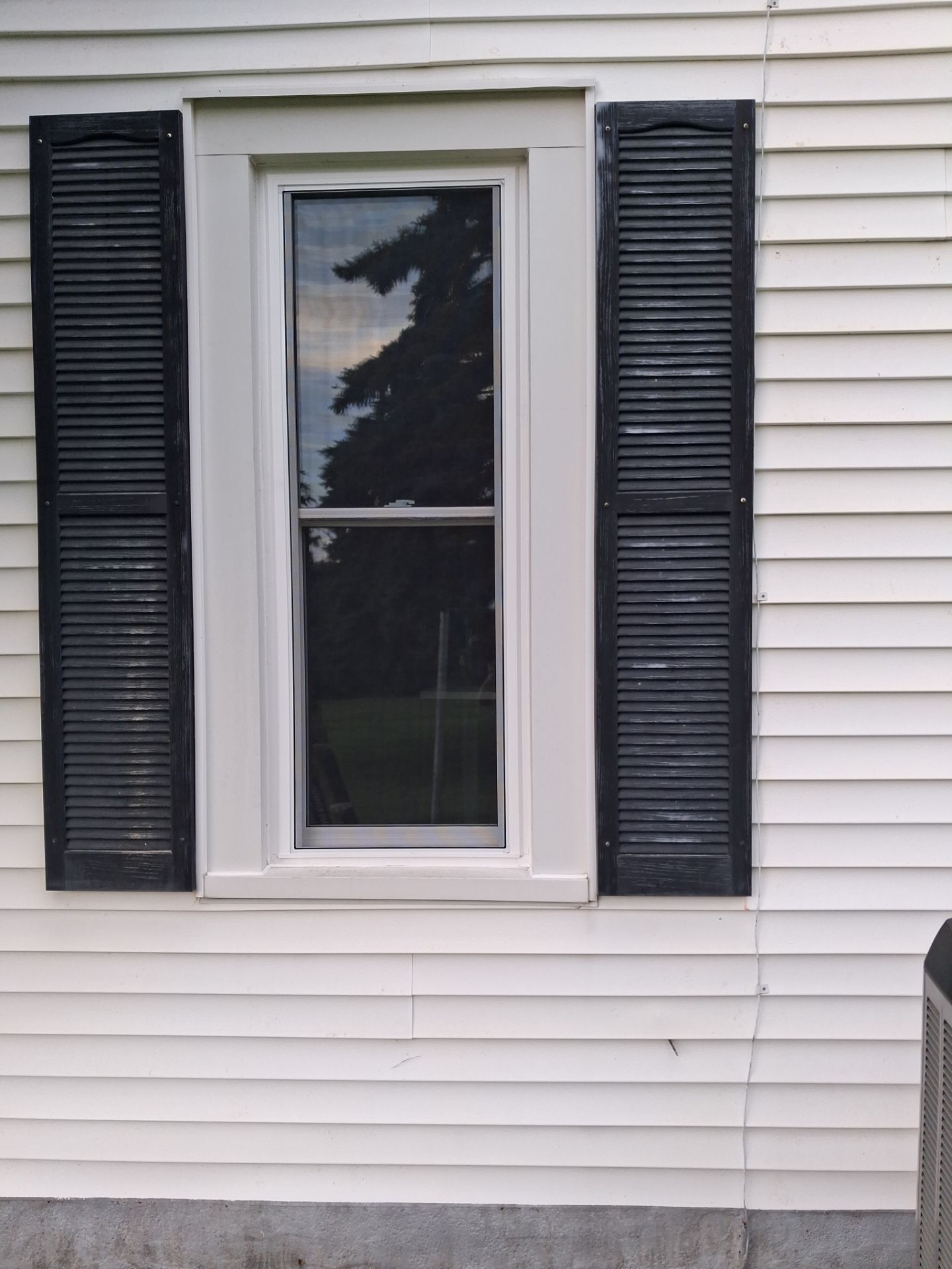 A Fresh Look with Midway Hawthorn Series Windows by United Windows and Siding LLC