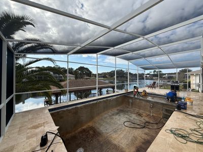 Dome pool enclosure
