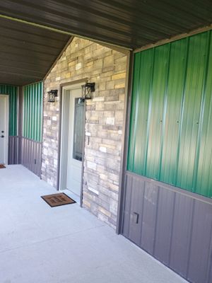 Siding Installation using Platinum AG Panel Burnished Slate