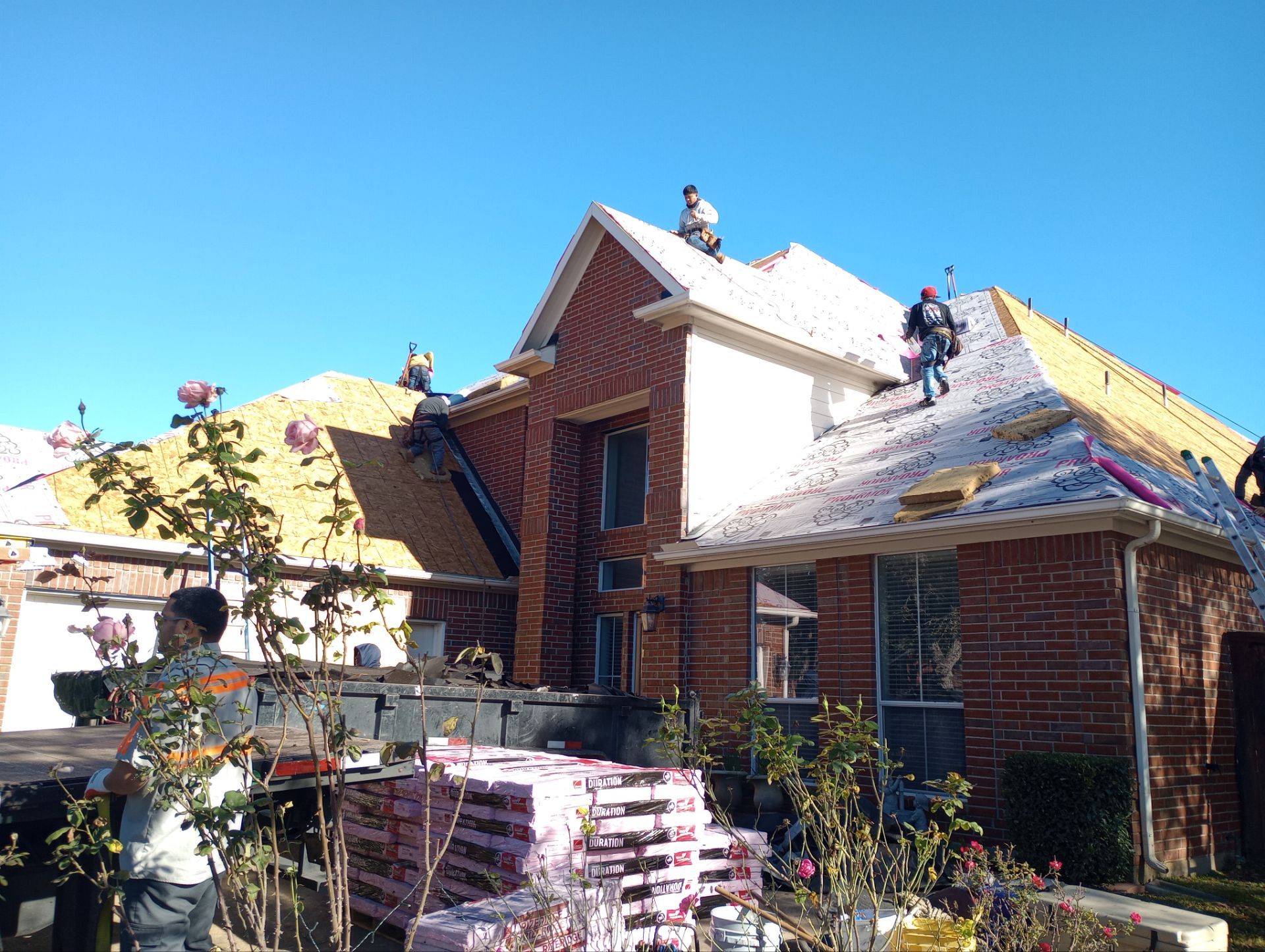 Residential Roofing Installation using Owen's Corning Duration (Lifetime) Shingles by Roof Repair Company