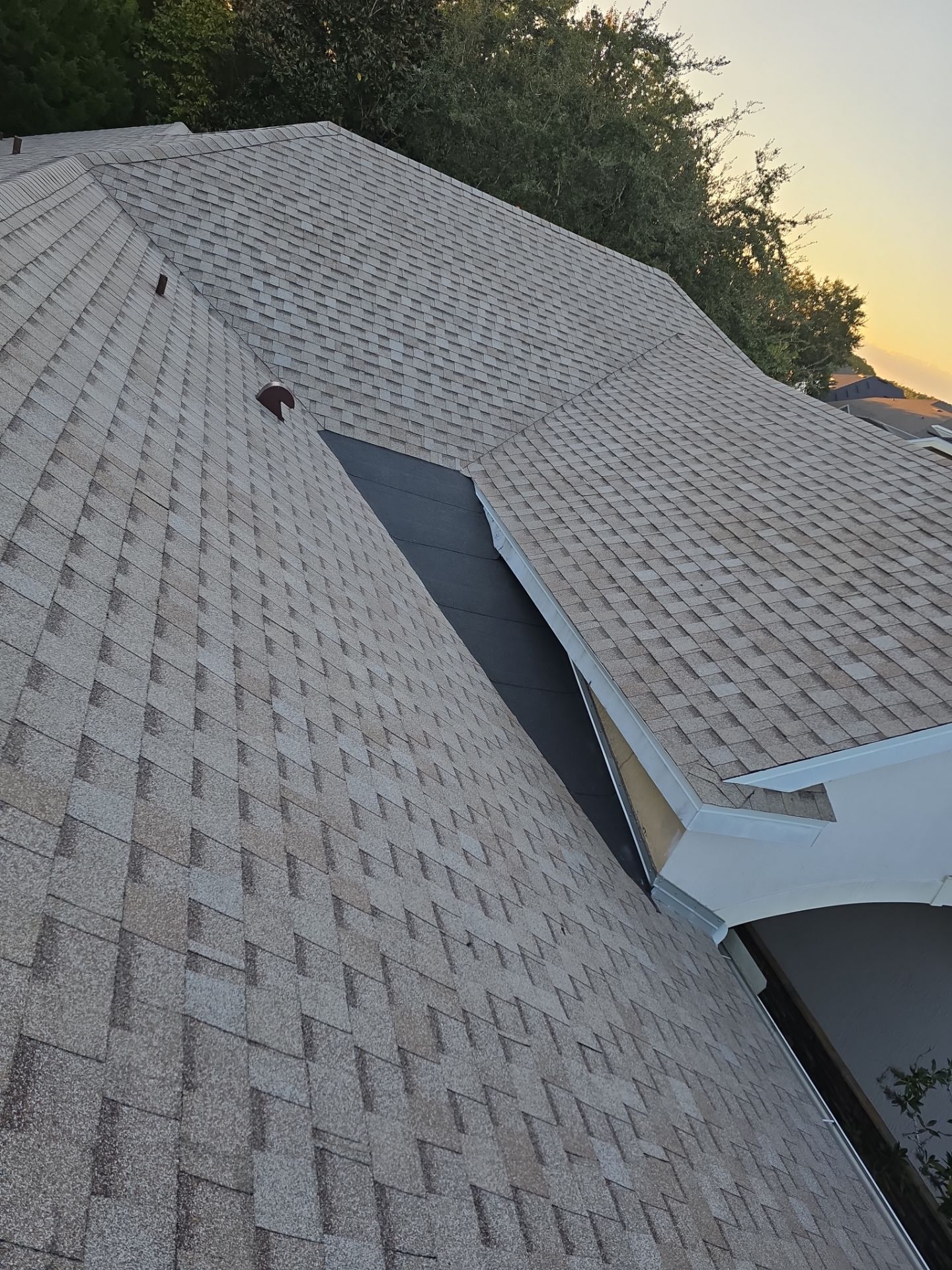 Comprehensive Residential Roof Replacement with Atlas Pinnacle Shingles in Orlando by Fortified Roofing Solutions Corp.