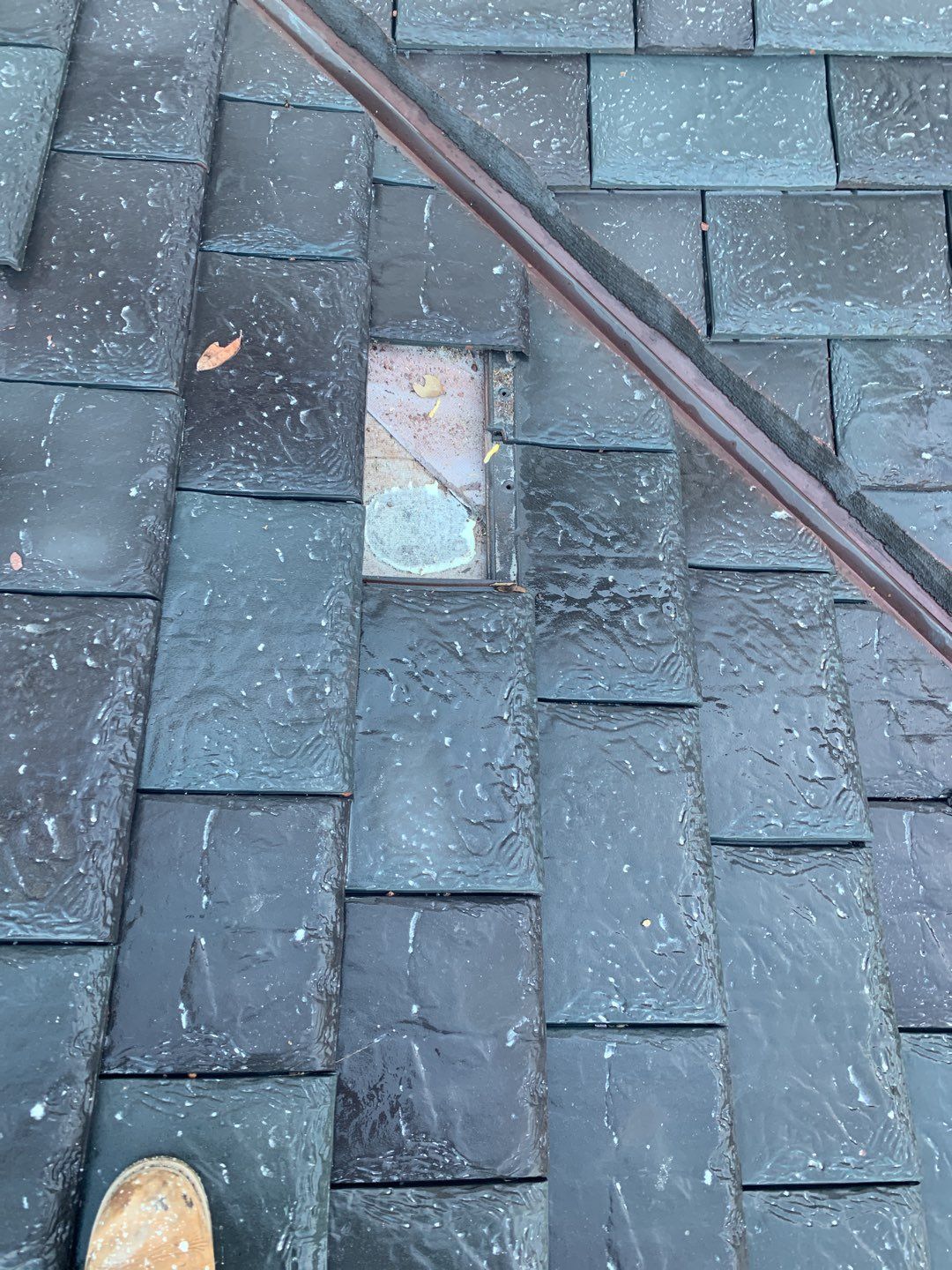 Ludowici - Lexington Slate - Vermont Gray Black by Istueta Roofing