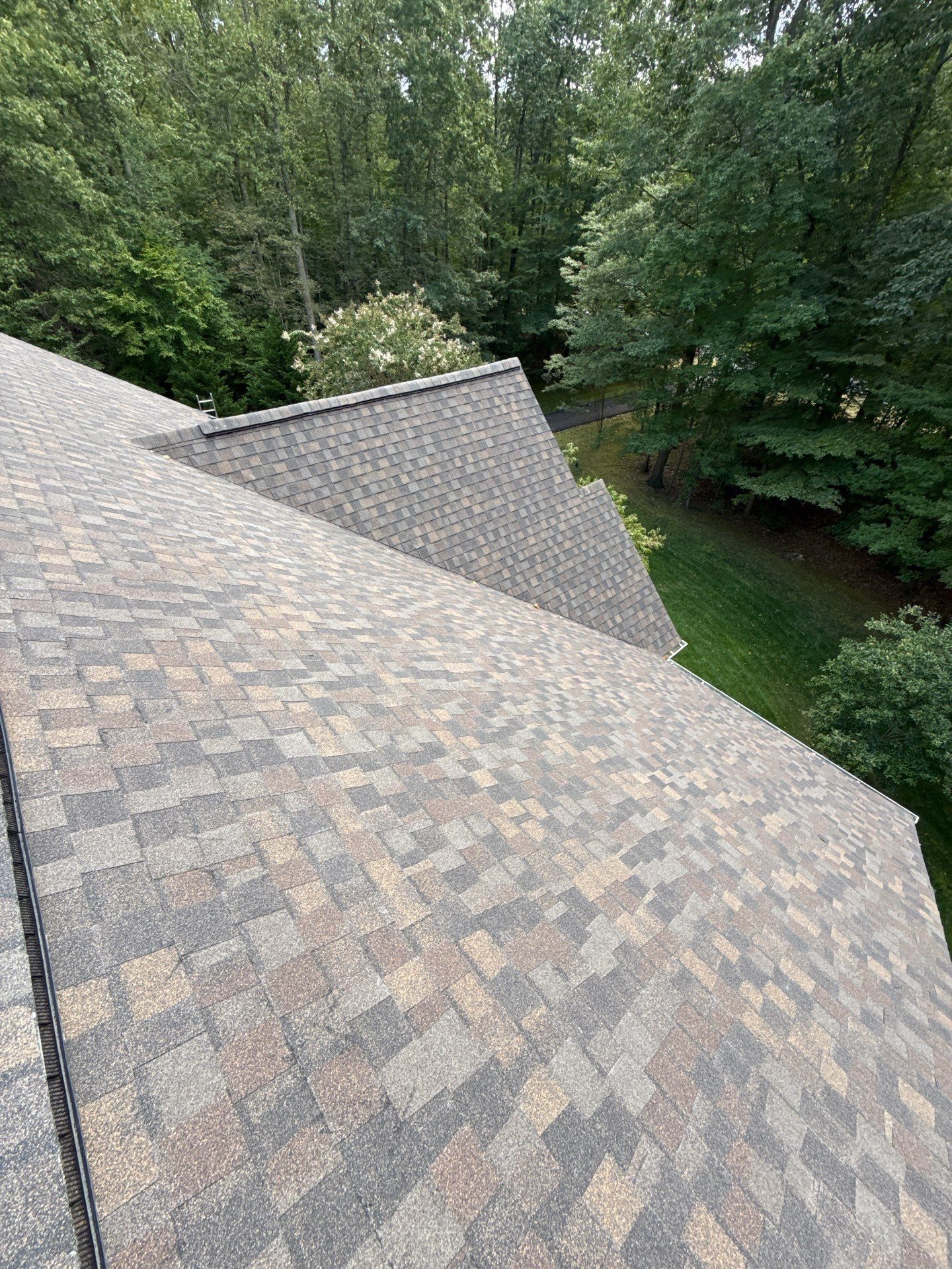 Fairfax station: Residential Roof with CertainTeed Landmark Pro in Max Def Shenandoah  by RM Banning, Inc.