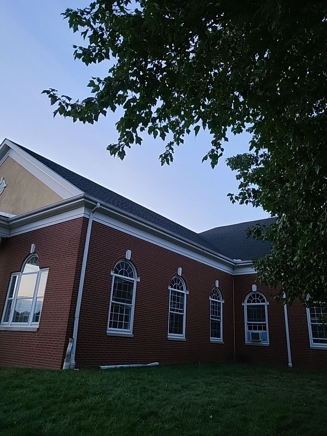 ATLAS PINNACLE COLOR: BLACK PRISTINE by Eagle Eye Roofing